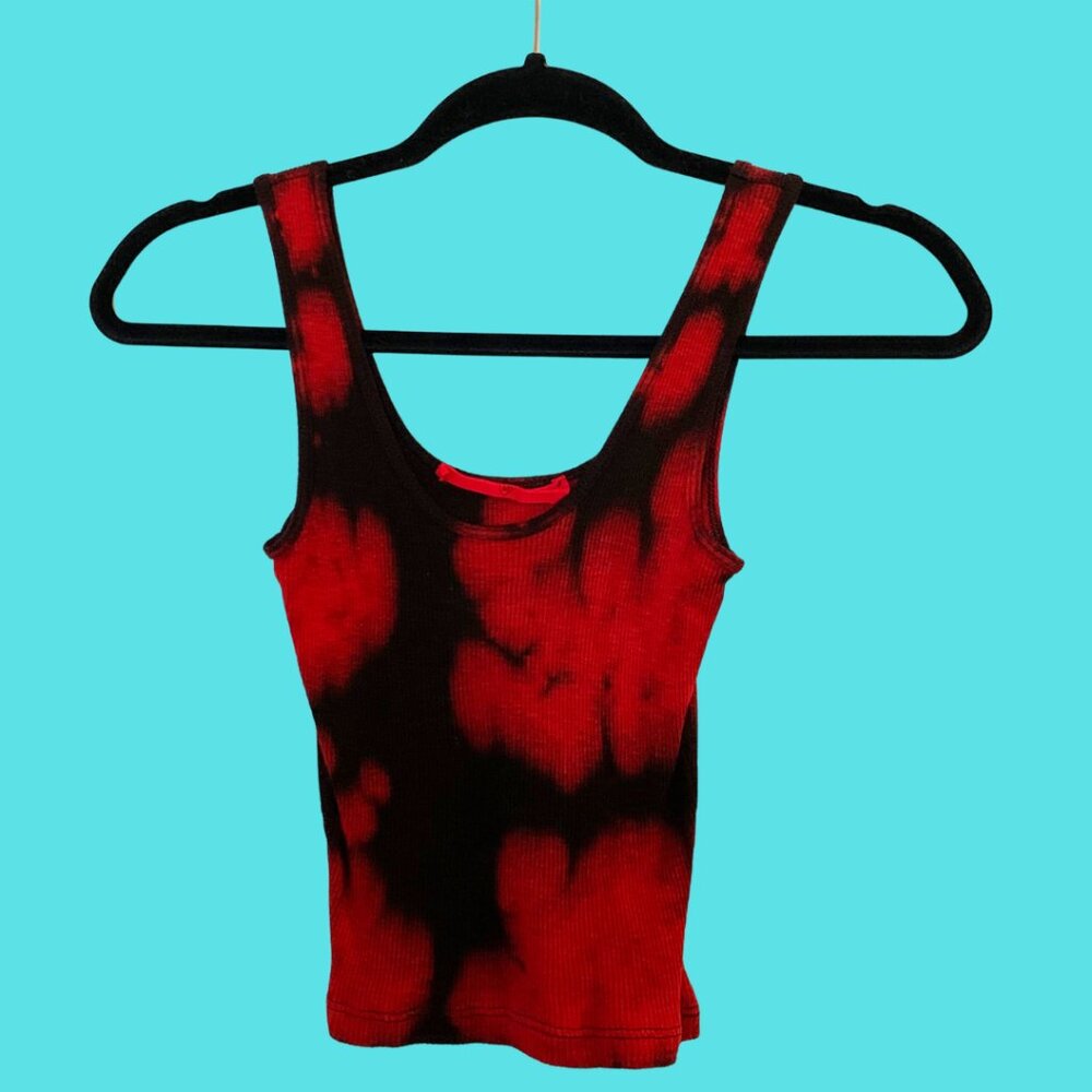 Red Black Tie Dye Tank Top Women’s Size M Stretchy Sleeveless Shirt